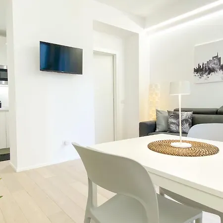 Cardano Suite - 5 Min From Central Station Milan Exterior photo